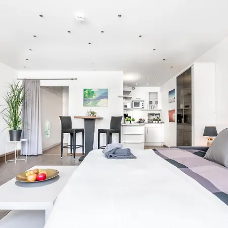 Marina 9403 In Marina